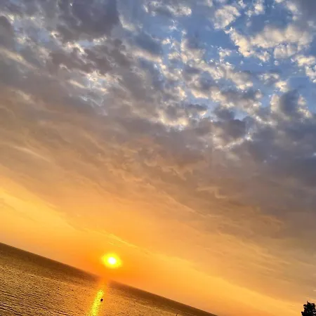 The Balcony House * Νέα Μουδανιά